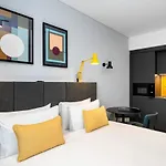 Staycity Frankfurt Airport Hotel 4*
