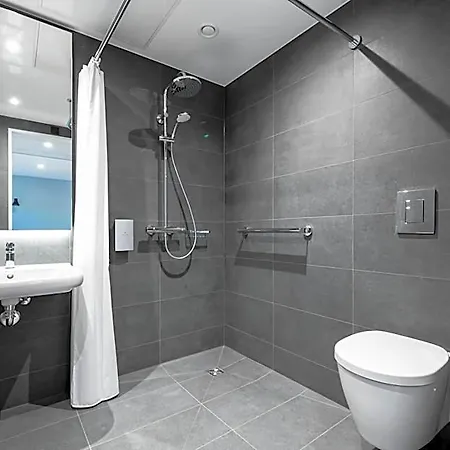 Staycity Frankfurt Airport 4* 프랑크푸르트