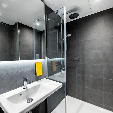 Staycity Frankfurt Airport 4*
