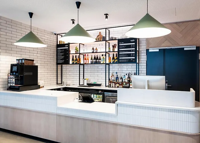 Staycity Frankfurt Airport Hotel 4*