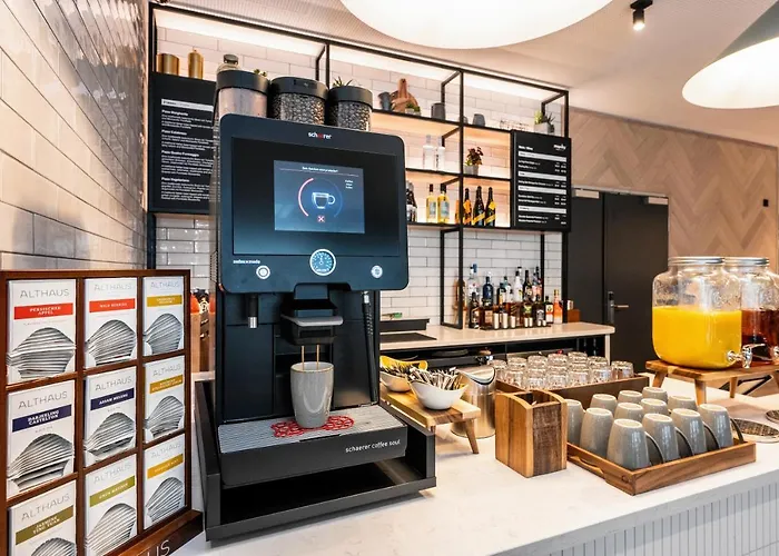 Staycity Frankfurt Airport فندق 4*