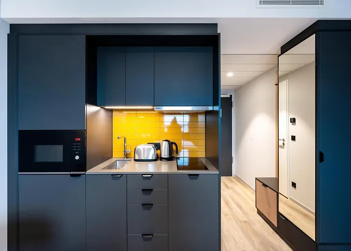 Staycity Frankfurt Airport فندق