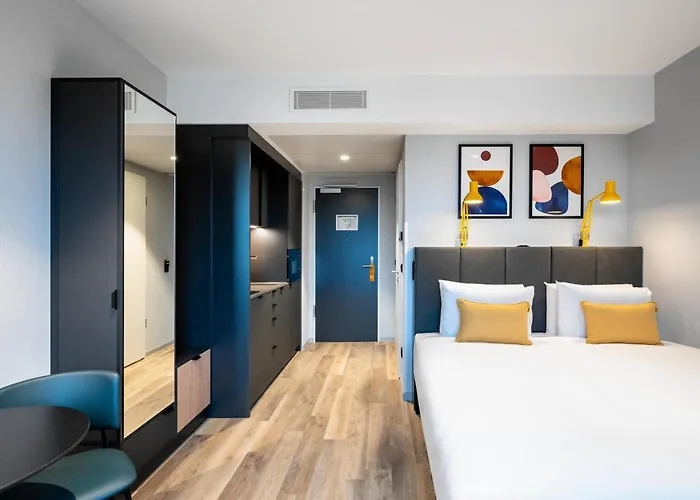 Staycity Frankfurt Airport فندق فرانكفورت