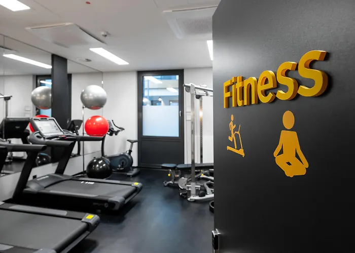 Hotel Staycity Frankfurt Airport 4*