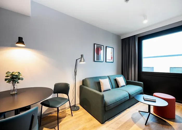 Staycity Frankfurt Airport 4*