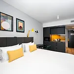 Staycity Frankfurt Airport 4* Frankfurt am Main