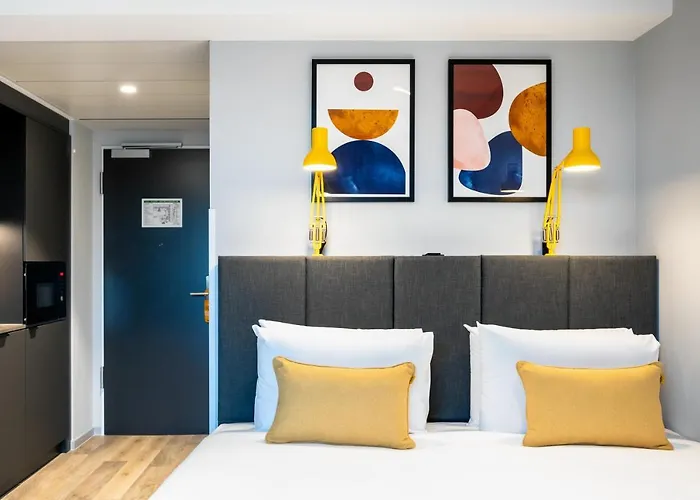 Staycity Frankfurt Airport Отель Франкфурт-на-Майне