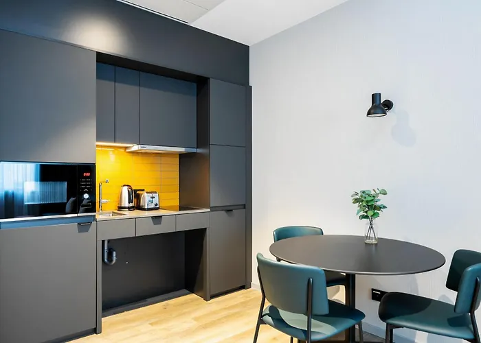 Отель Staycity Frankfurt Airport