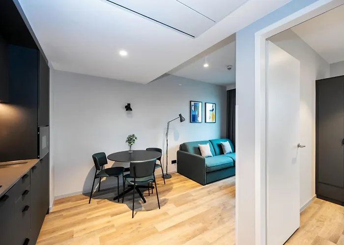 Staycity Frankfurt Airport 4*