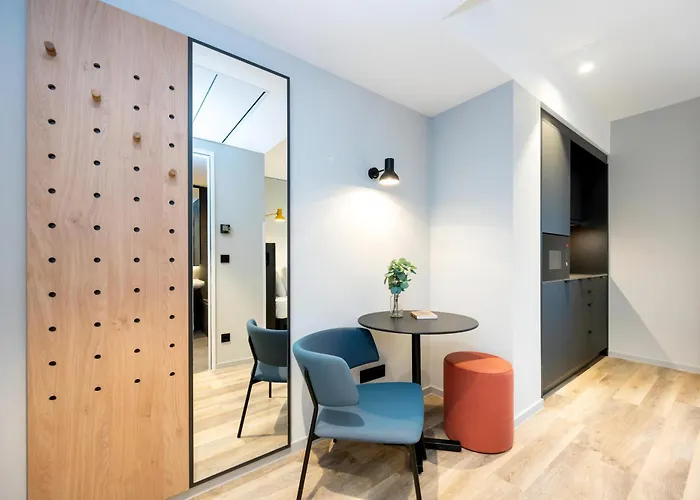 Staycity Frankfurt Airport 4*